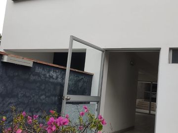 ¡Vendo Espacioso Depa 2 Dorm! 79 m² - Miraflores