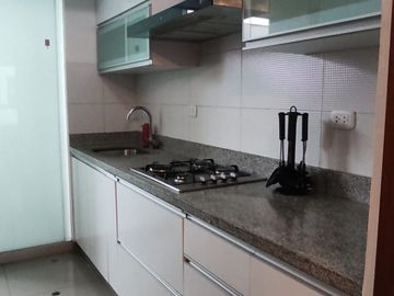 ¡Vendo Espacioso Depa 2 Dorm! 79 m² - Miraflores