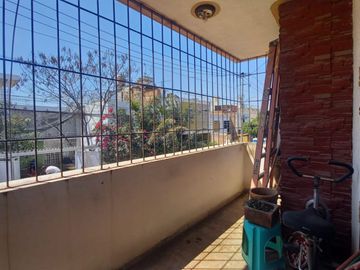 CASA EN VENTA CERCA AV TONALTECAS Y AV JUAREZ.