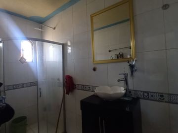 CASA EN VENTA CERCA AV TONALTECAS Y AV JUAREZ.