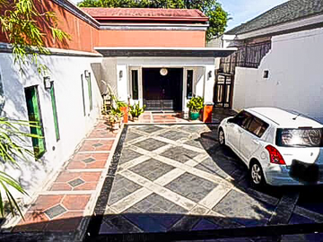 House for Sale in Alabang Hills at Muntinlupa City
