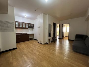 For Sale: 1-Bedroom Unit in Royal Palm Residences