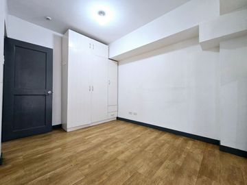 For Sale: 1-Bedroom Unit in Royal Palm Residences