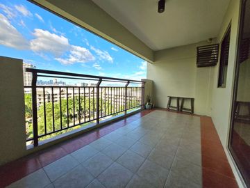For Sale: 1-Bedroom Unit in Royal Palm Residences
