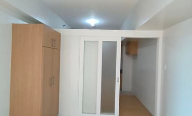 1 Bedroom rent to own condo for sale in chino roces makati near greenbelt and ayala