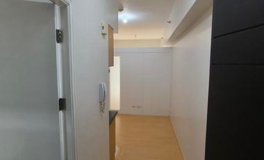 1 Bedroom rent to own condo for sale in chino roces makati near greenbelt and ayala