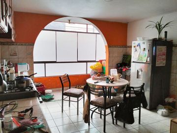 VENTA DE CASA EN ESQUINA  EN URB TRES HORIZONTES  SAN MARTIN DE PORRES