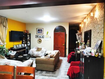 VENTA DE CASA EN ESQUINA  EN URB TRES HORIZONTES  SAN MARTIN DE PORRES