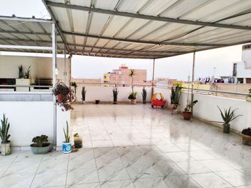 VENTA DE CASA EN ESQUINA  EN URB TRES HORIZONTES  SAN MARTIN DE PORRES