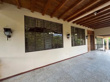 Amplia propiedad en venta en Malacatos