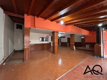 Casa comercial en venta en Av. Pío Jaramillo