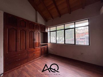 Casa comercial en venta en Av. Pío Jaramillo