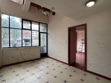 Casa comercial en venta en Av. Pío Jaramillo