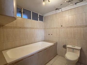 Casa comercial en venta en Av. Pío Jaramillo