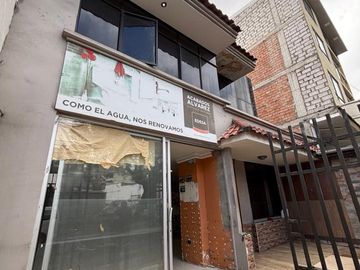 Casa comercial en venta en Av. Pío Jaramillo