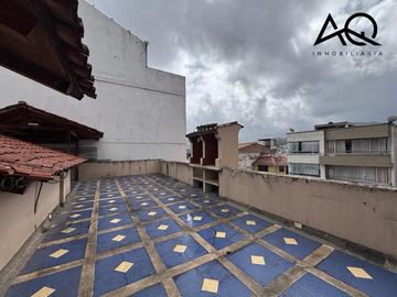 Casa comercial en venta en Av. Pío Jaramillo