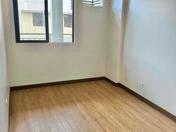 The Birchwood 2BR Two Bedroom with Service Area near BGC and NAIA FOR SALE WC231