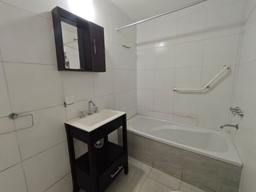 Castelar Norte - Venta - Departamento 2 Ambientes