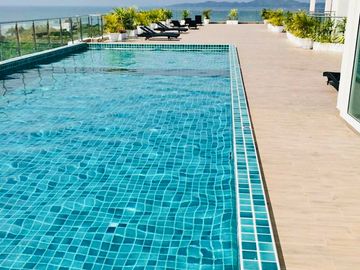 Partial Sea View condo for sale with Hot price at Phratumnak