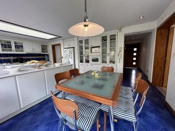 Casa Indepedniente en venta Urb El Condado 410 mtrs2 con amplios jardines Segunda Etapa
