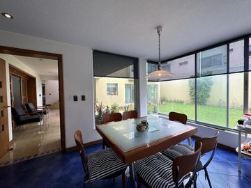 Casa Indepedniente en venta Urb El Condado 410 mtrs2 con amplios jardines Segunda Etapa