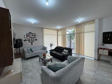 casa de venta en manta zona sur G/R