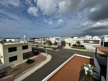 casa de venta en manta zona sur G/R