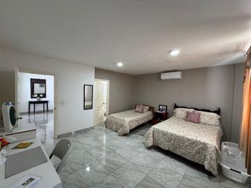 casa de venta en manta zona sur G/R