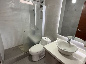Departamento en Venta (2 Dormitorios.) - 90 m² - La Primavera - Cumbaya