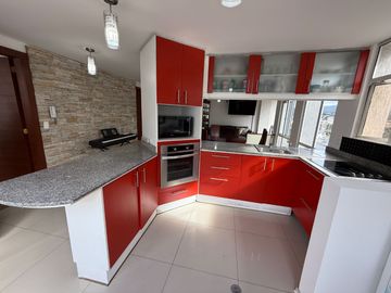Departamento en Venta (2 Dormitorios.) - 90 m² - La Primavera - Cumbaya