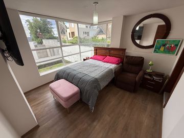 Departamento en Venta (2 Dormitorios.) - 90 m² - La Primavera - Cumbaya