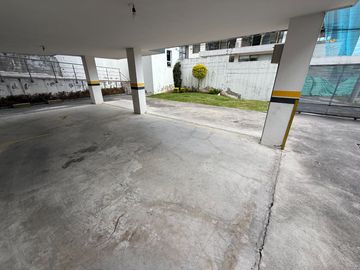 Departamento en Venta (2 Dormitorios.) - 90 m² - La Primavera - Cumbaya