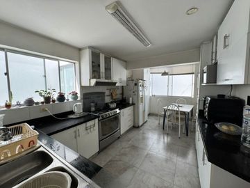 DUPLEX EN VENTA US$ 285,000, CALLE 5 2XX, SAN BORJA