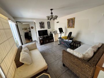 DUPLEX EN VENTA US$ 285,000, CALLE 5 2XX, SAN BORJA