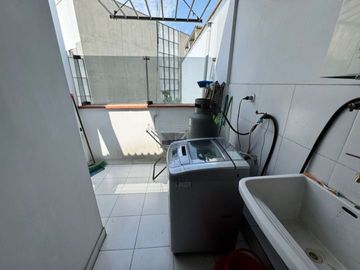DUPLEX EN VENTA US$ 285,000, CALLE 5 2XX, SAN BORJA