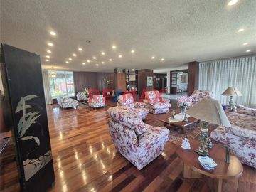 Vendo Casa Como Terreno – 2,337 M² En Residencial Monterrico