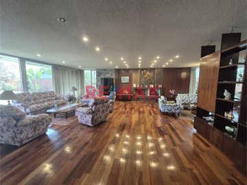 Vendo Casa Como Terreno – 2,337 M² En Residencial Monterrico
