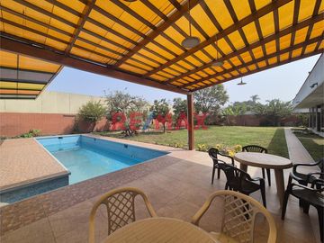 Vendo Casa Como Terreno – 2,337 M² En Residencial Monterrico