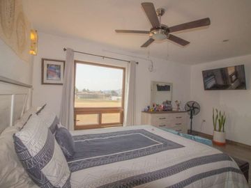 Casa en Residencial, con Espacios Versátiles y Estilo Único
