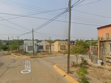 CASA DE RECUPERACIÓN BANCARIA EN CALLE CARDENAL, FRACC. LAS ARBOLEDAS, COSOLEACAQUE, VERACRUZ, ¡NO SE ACEPTAN CREDITOS!