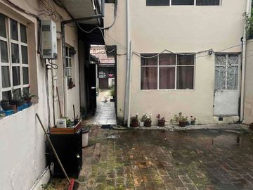 amplia casa en venta con terreno en venta cerca del centro de cuenca san Blas cerca de la calle larga