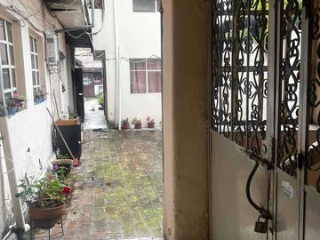 amplia casa en venta con terreno en venta cerca del centro de cuenca san Blas cerca de la calle larga