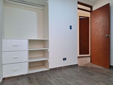 ¡VENTA OCASIÓN DEPARTAMENTO A MEDIA CUADRA DE PARQUE EN URB. LA TRINIDAD!