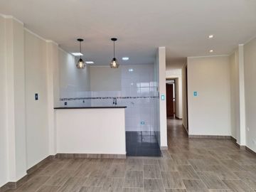 ¡VENTA OCASIÓN DEPARTAMENTO A MEDIA CUADRA DE PARQUE EN URB. LA TRINIDAD!