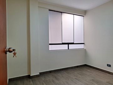 ¡VENTA OCASIÓN DEPARTAMENTO A MEDIA CUADRA DE PARQUE EN URB. LA TRINIDAD!