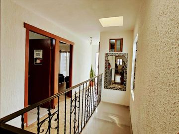 Casa Ampliada y Versátil en Santa Rosa de Lima – Casa en Venta - León Gto
