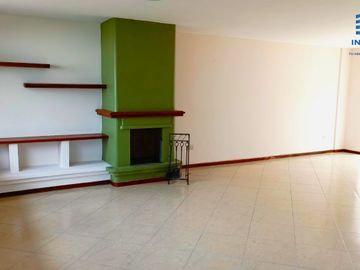 🏡 Casa de 3 pisos en VENTA en San Juan de Conocoto – 5 habitaciones – 372 m² – Conjunto privado