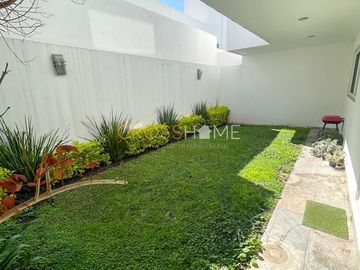 Casa en venta en Condesa Juriquilla