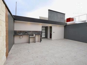Casa nueva frente a área verde en Monte Magno