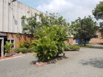 BODEGA VENTA 3975 M2